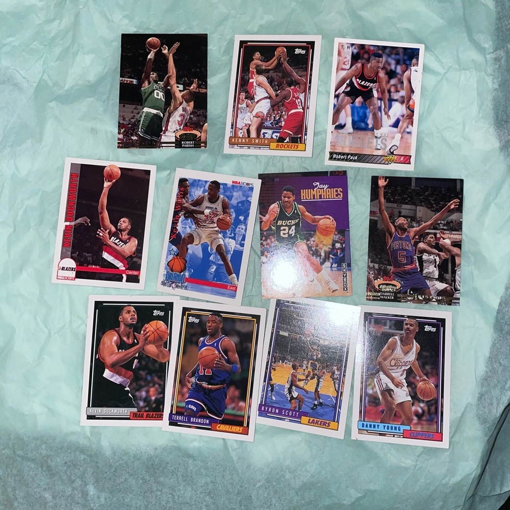 Assorted Basketball 🏀Cards - Picture 7 of 9